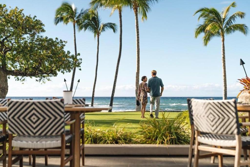 Hotel Mauna Lani, Collection